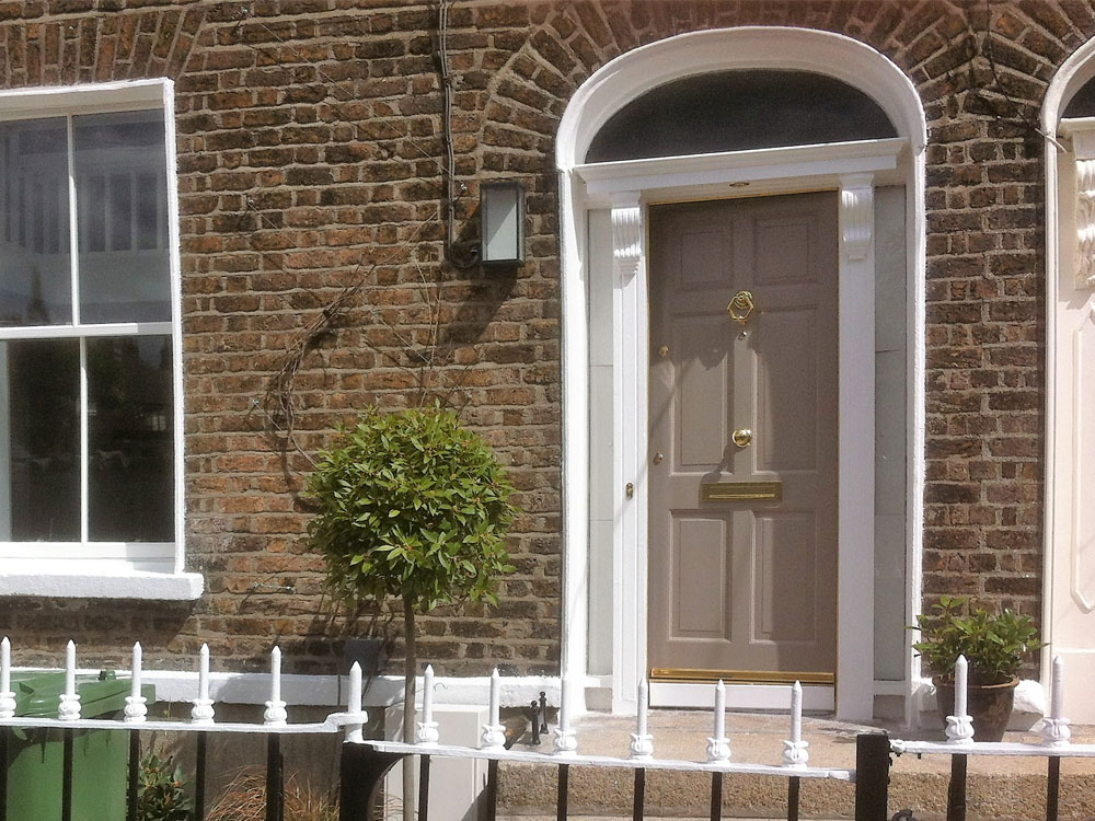 Painting & Decorating throughout, including woodwork, windows and hand-painted bespoke units.